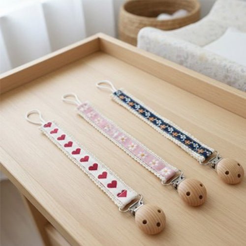Attache tétine | Accessoire Pratique - Mon P'tit Nid Bébé