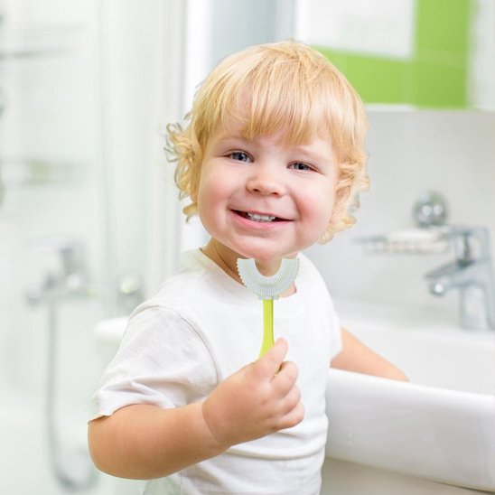 Brosse a dent bebe premieres dents bebe est content
