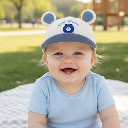 Casquette bebe protection ajustable bebe sourit au parc