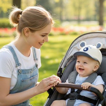 Casquette bebe protection ajustable maman et bebe au parc