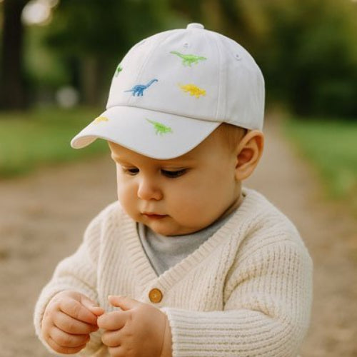 Casquette bebe Protection Soleil bebe est au milieu de la route