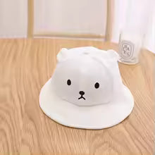Chapeau bebe design blanc