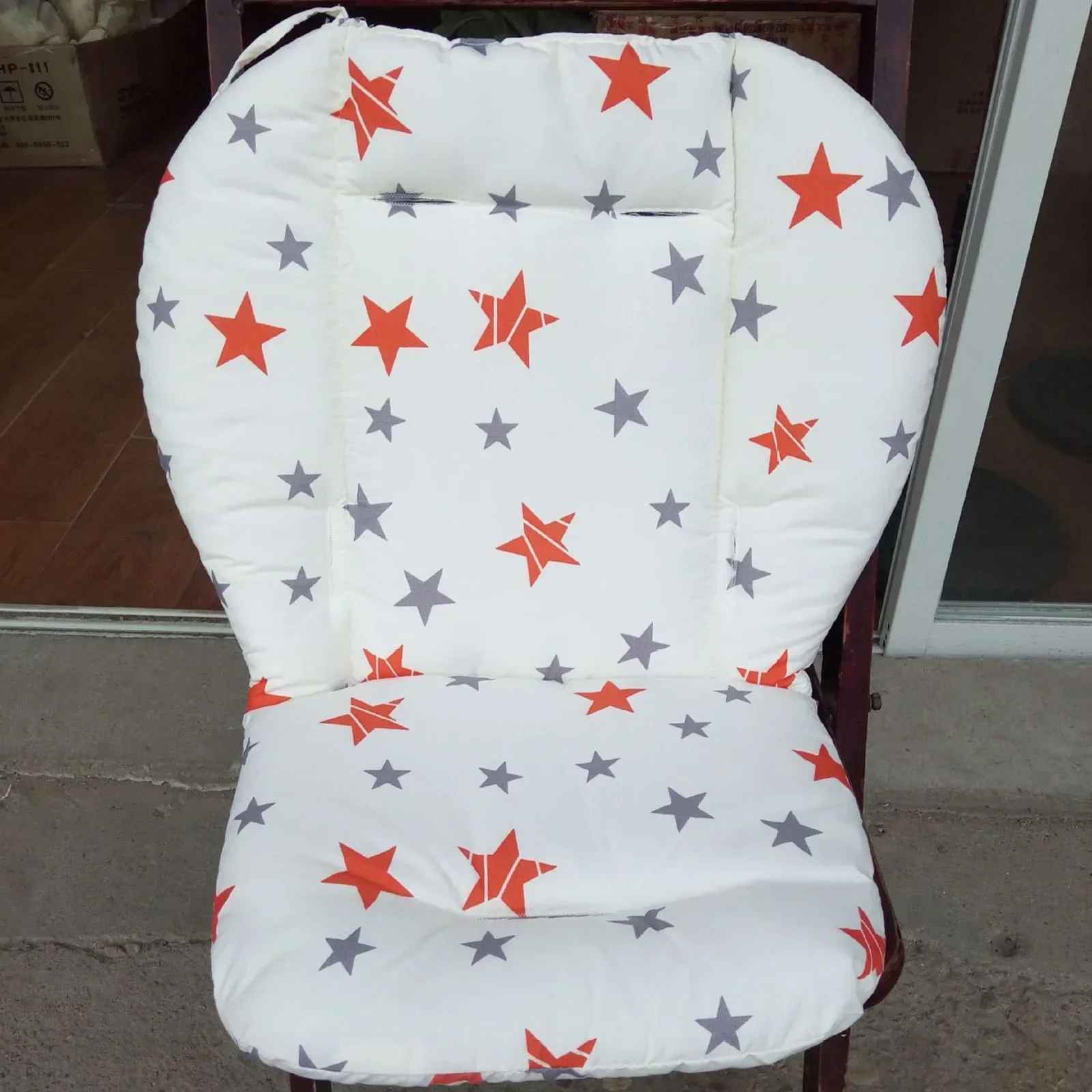 Coussin pour chaise haute | DouceBambino - Mon P'tit Nid Bébé