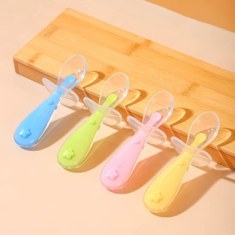Cuillere bebe en silicone couleurs multiples