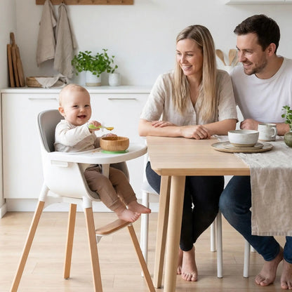 Cuillere bebe en silicone repas en famille