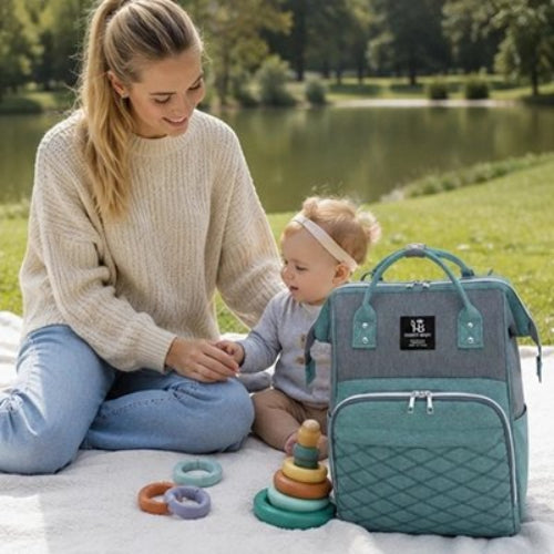 Sac a langer elegance et style maman et bebe au parc